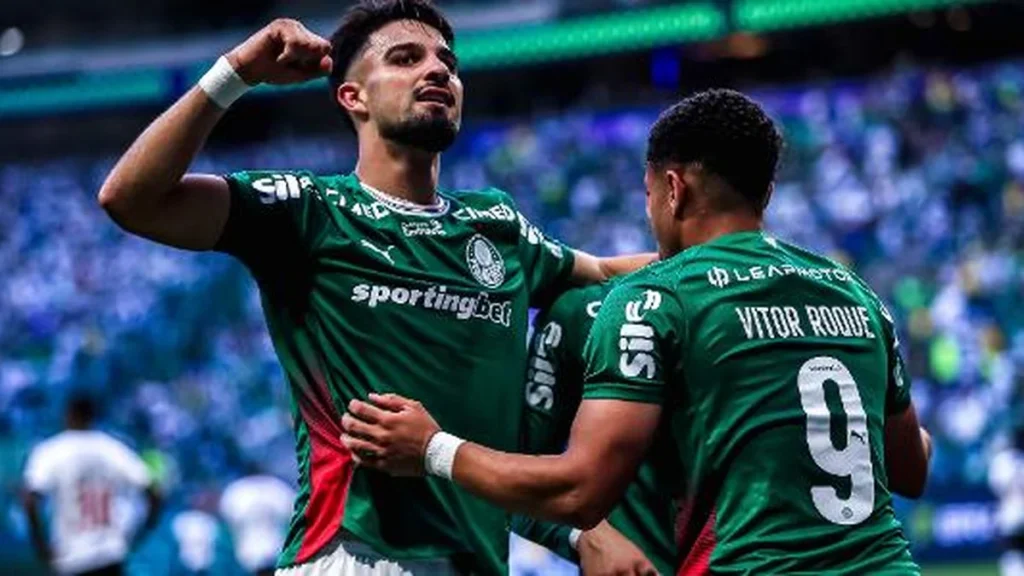 Palmeiras Goleia o Vasco e Assume a Liderança do Campeonato Brasileiro