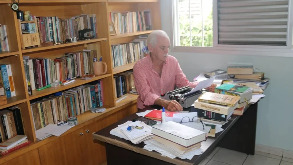 Gabriel Nascente lança ‘O Costureiro de Sombras’ com poesia e reflexão no Rio