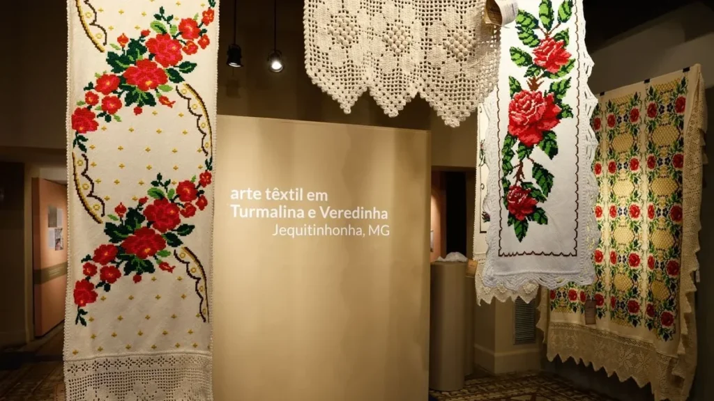Tesouros do Jequitinhonha: Exposição Encanta com Bordados e Cultura no Museu do Folclore