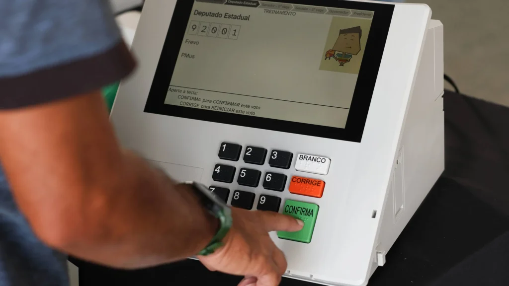 74% dos Eleitores Demonstram Interesse em Política nas Eleições