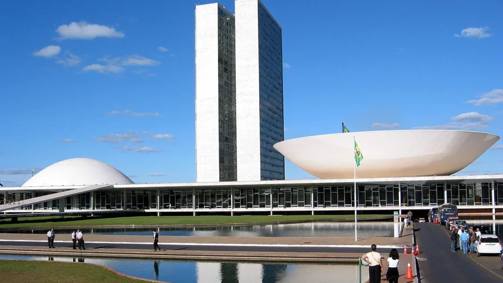 Renovação no Congresso Nacional: Análise dos Candidatos à Reeleição e Impactos no Legislativo
