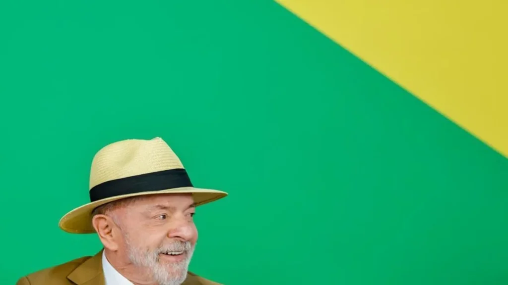 Lula defende soberania e propõe debate sobre emendas no plano de governo