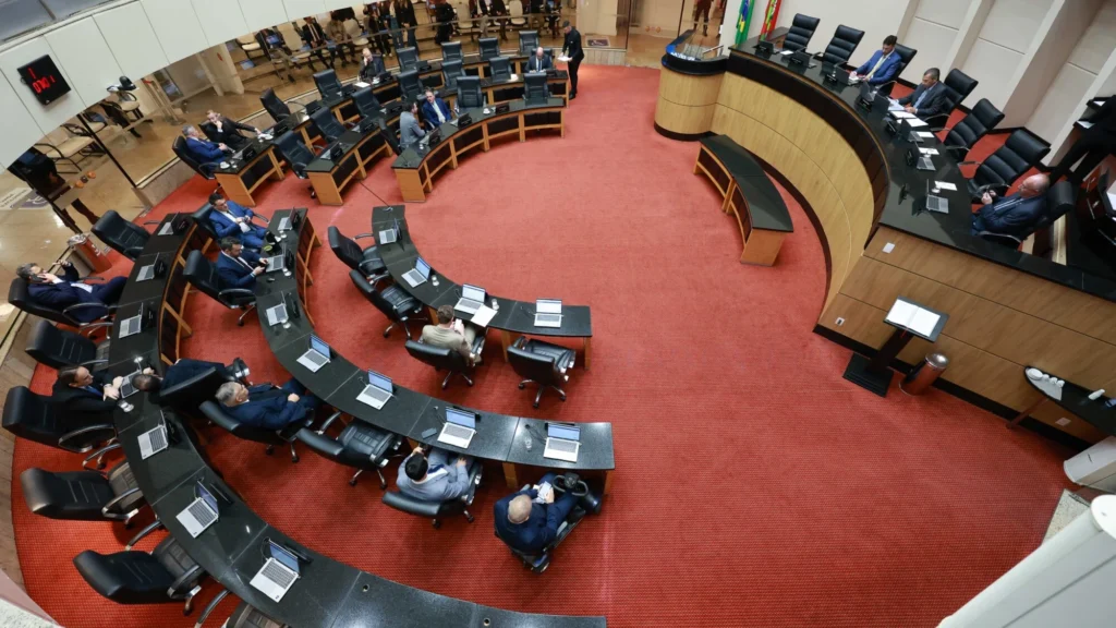 Eleições 2026: Entenda como funciona o mandato de deputado estadual na Alesc