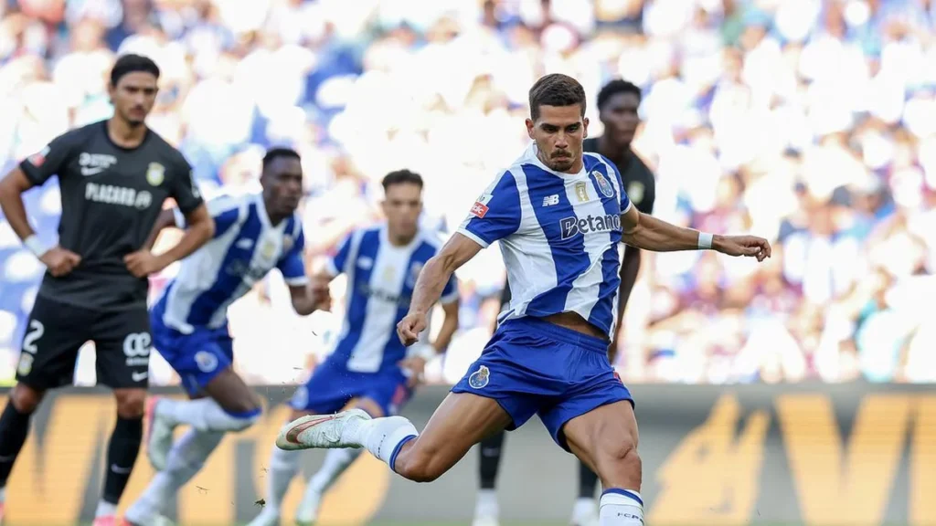 FC Porto x Alverca: Lances Decisivos e Desempenho em Jogo Abertura do Campeonato FC Porto x Alverca: Lances Decisivos e Desempenho em Jogo Abertura do Campeonato