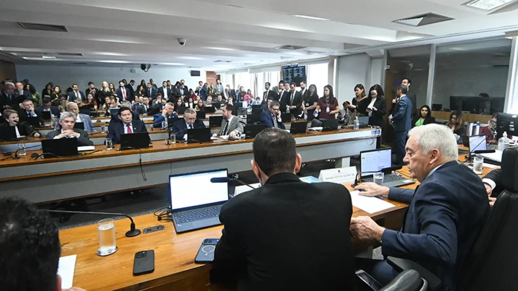 Pauta da CCJ no Senado reúne debates sobre jornada 6x1, segurança pública e trânsito