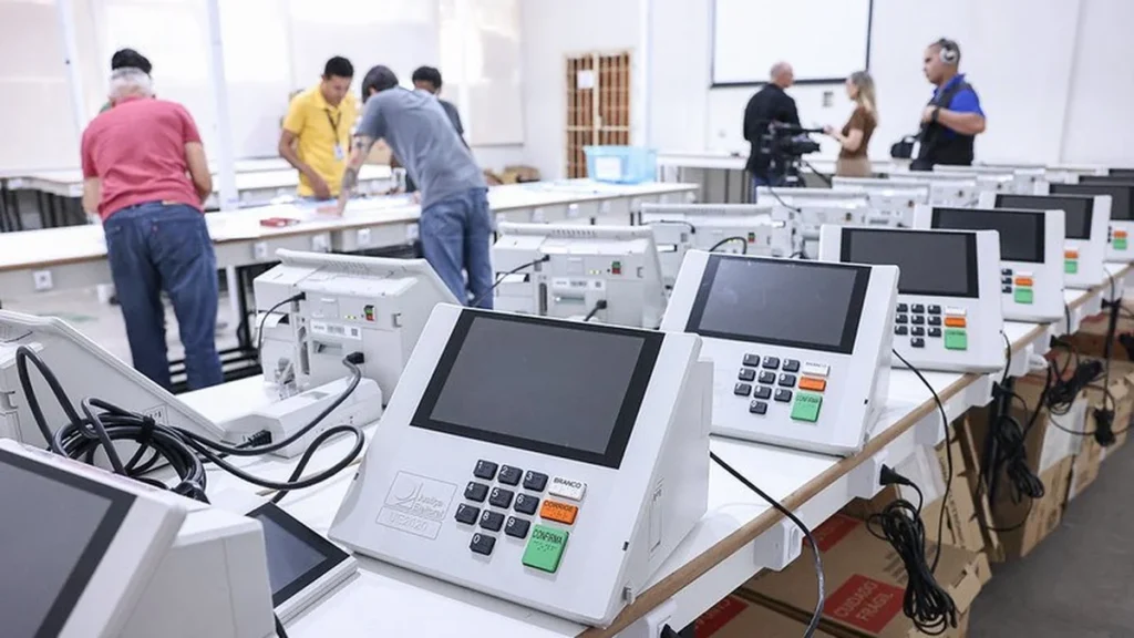 Quem fiscaliza as eleições no Brasil? Entenda os órgãos e processos envolvidos