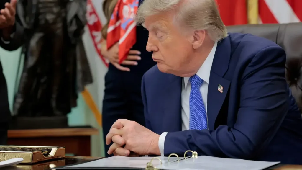 Trump promete US$ 5 mil a cada americano se republicanos vencerem Congresso