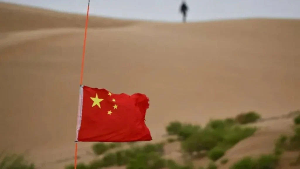 Crescimento Econômico da China Impulsiona Exportações e Desafia Demanda Interna