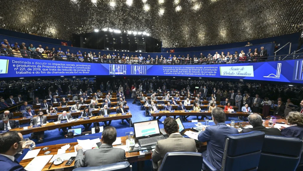 Fim da escala 6x1: Senado vota proposta que pode alterar jornada de trabalho