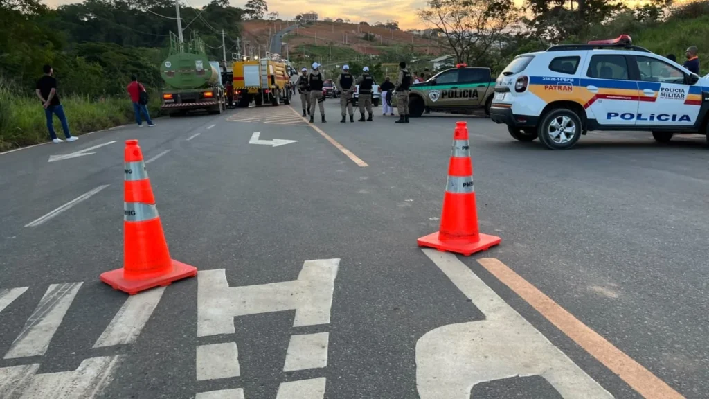 Queda de avião, eleições e Menina da Bota: os assuntos mais acessados na semana