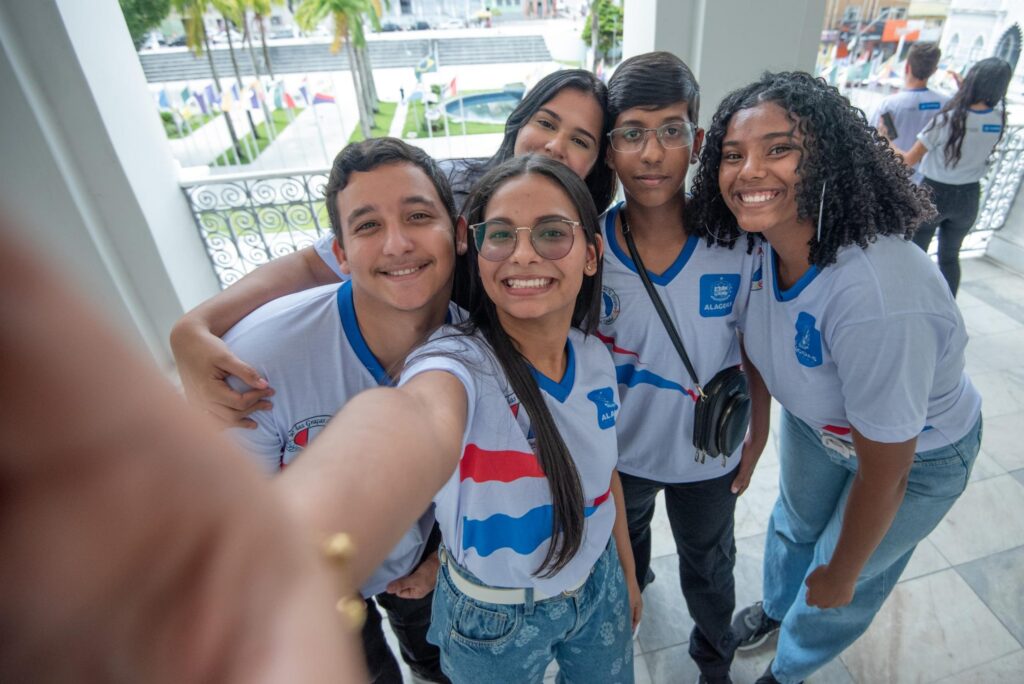 Crescimento do Ensino Médio Integral no Brasil: Alagoas se Destaca entre os Estados Imagem do artigo