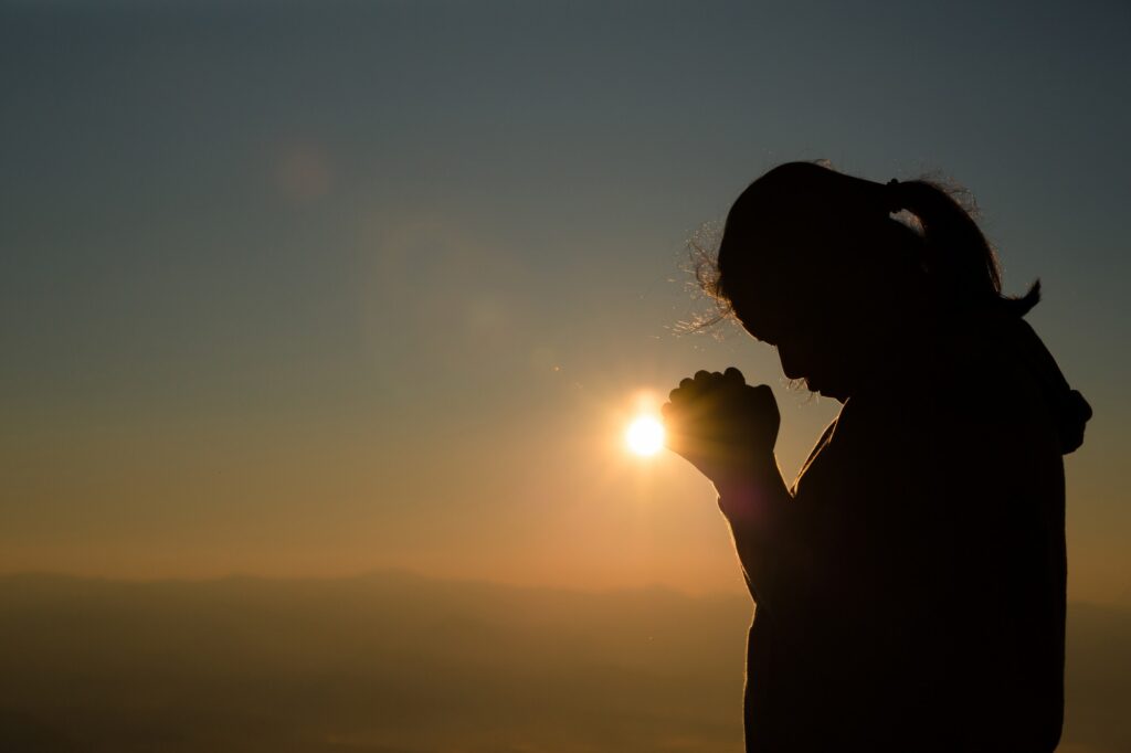 O Poder da Espiritualidade: Como Acreditar Pode Melhorar sua Saúde O Poder da Espiritualidade: Como Acreditar Pode Melhorar sua Saúde