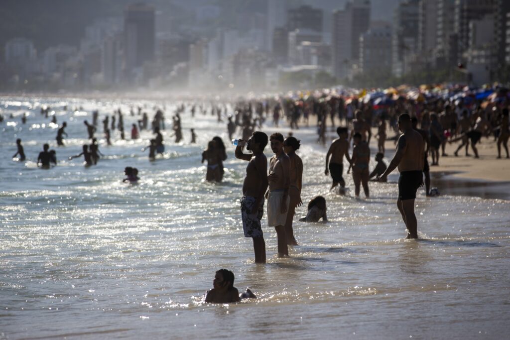 Onda de Calor: Como Proteger seu Corpo e Saúde das Altas Temperaturas