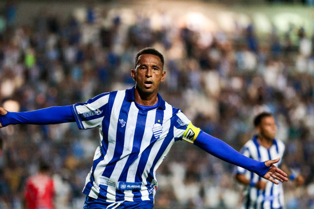 Clássico das Multidões: CSA e CRB se enfrentam no Rei Pelé pelo Alagoano Clássico das Multidões: CSA e CRB se enfrentam no Rei Pelé pelo Alagoano