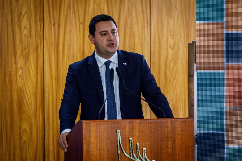 Desafios de Ratinho Jr. para a Presidência: Alianças Locais e Obstáculos no PSD
