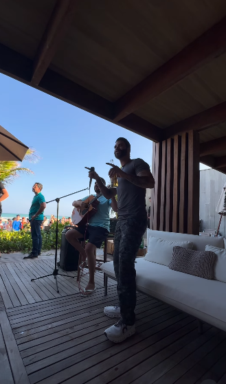 Gusttavo Lima Brilha em Pocket Show na Barra de São Miguel; Confira! Gusttavo Lima Brilha em Pocket Show na Barra de São Miguel; Confira!