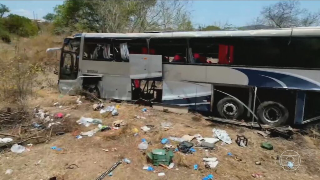 Dez romeiros feridos em acidente recebem alta; 11 continuam internados em Alagoas