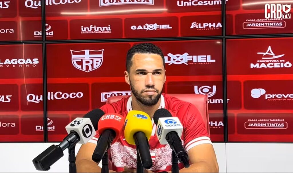 Luiz Phellype é Apresentado pelo CRB e Deixa Dúvidas sobre Estreia em Clássico