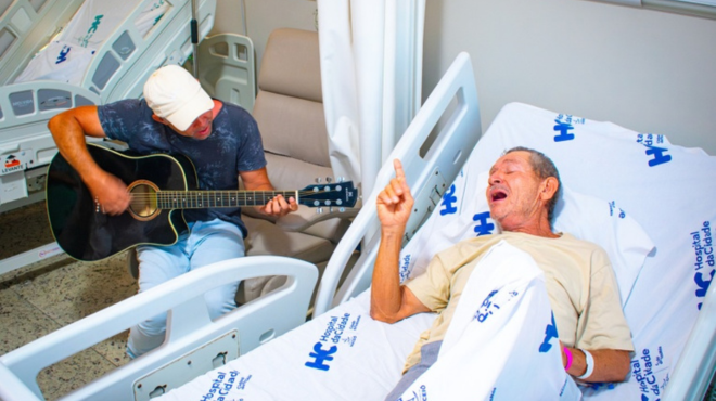 Música Toca o Coração de Paciente com Suspeita de Alzheimer em Alagoas Música Toca o Coração de Paciente com Suspeita de Alzheimer em Alagoas