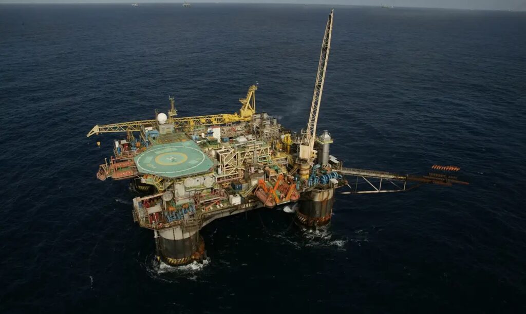 Petrobras Retoma 100% da Produção na Bacia de Campos com Nova Aquisição