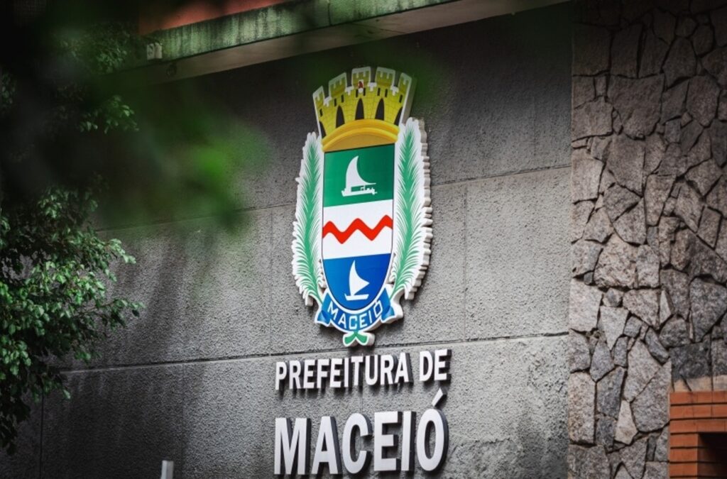 Prefeitura de Maceió Antecipará Salário de Março e Injetará R$ 140 Milhões na Economia