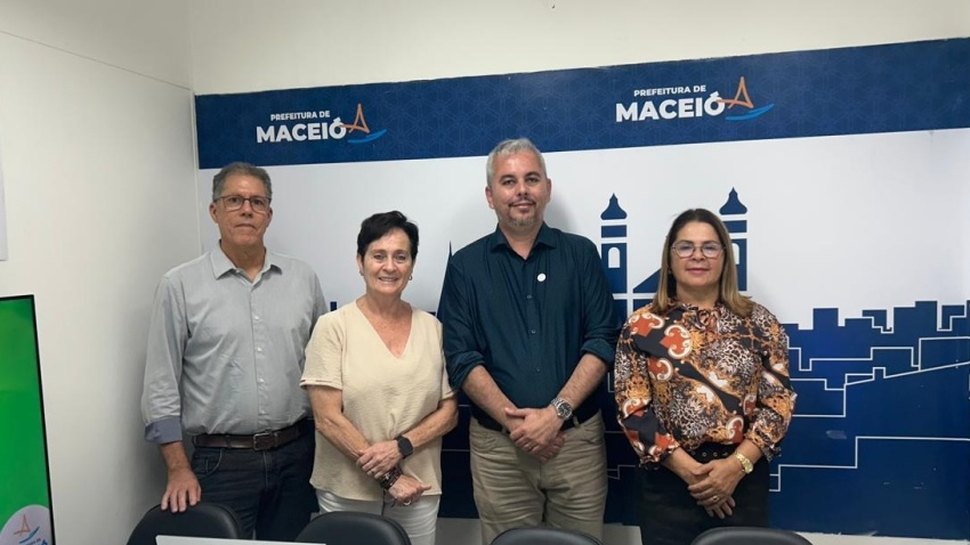 Prefeitura de Maceió Apresenta Projeto Ecoleta para Comitiva de Pedro Leopoldo (MG) Prefeitura de Maceió Apresenta Projeto Ecoleta para Comitiva de Pedro Leopoldo (MG)