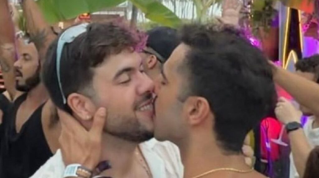 Álvaro e Matheus Lisboa: O Beijo Que Agitou Alagoas Álvaro e Matheus Lisboa: O Beijo Que Agitou Alagoas