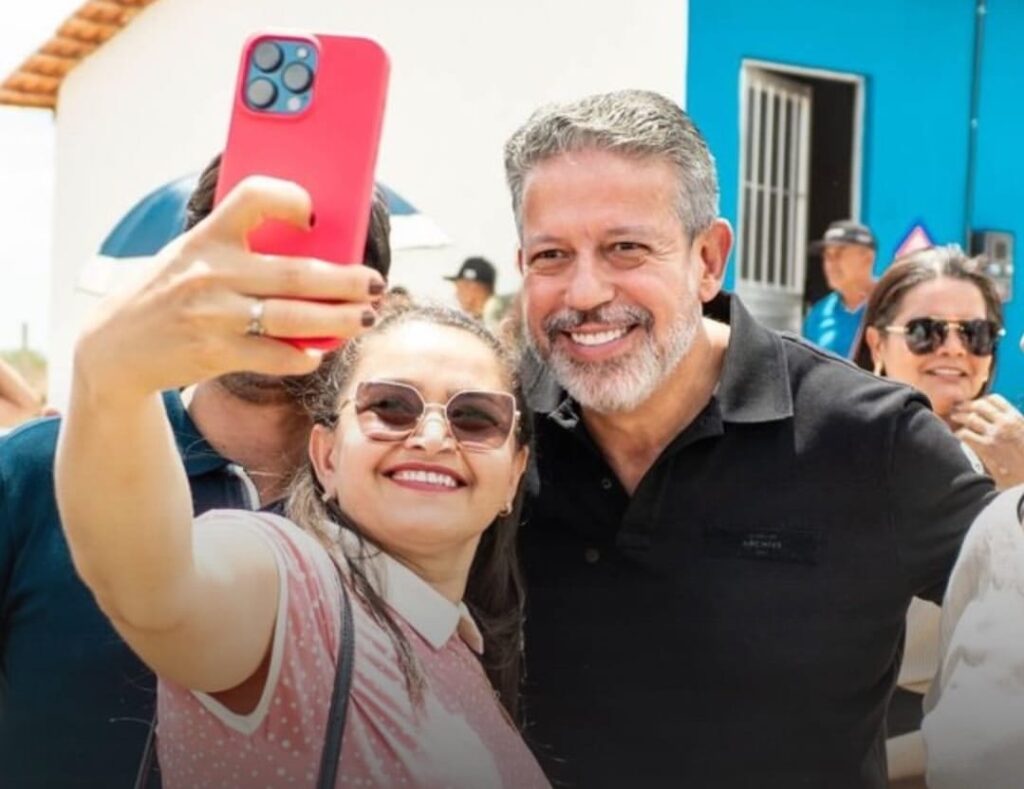 Cinco motivos que fazem Arthur Lira o favorito ao Senado em 2026