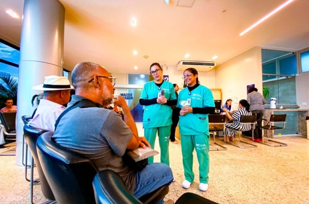 Hospital da Cidade em Maceió: Salas de Espera Transformadas em Espaços de Cuidado e Informação