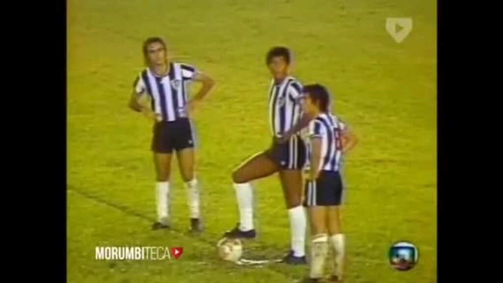 Joãozinho Paulista Recebe Homenagem Emocionante do Atlético-MG: ‘Sou Muito Grato’ Joãozinho Paulista Recebe Homenagem Emocionante do Atlético-MG: 'Sou Muito Grato'