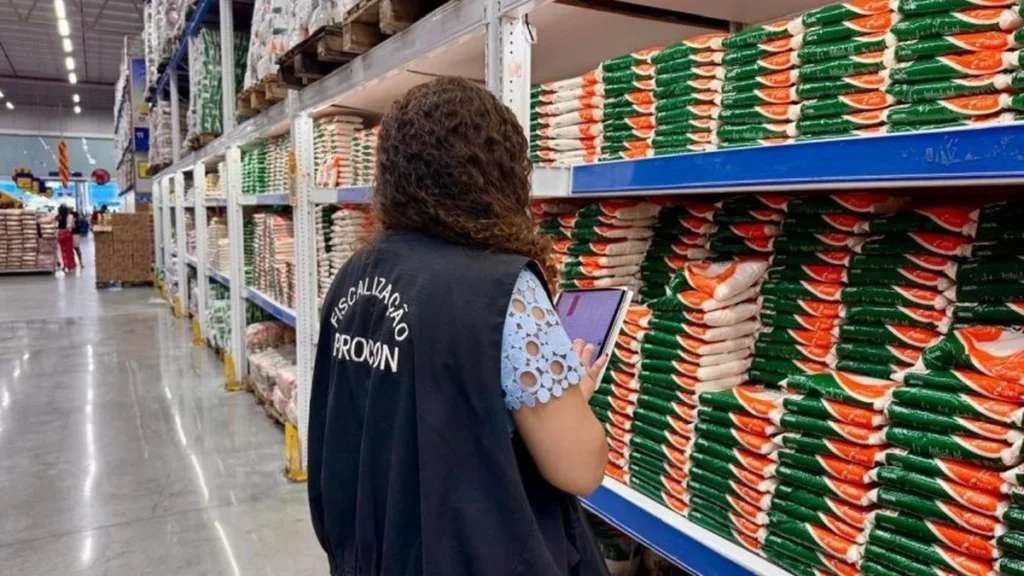 Procon Maceió revela variação de até 132,88% nos preços da cesta básica