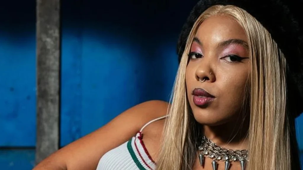 Huná destaca protagonismo feminino negro no Maceió Pop Festival com show impactante