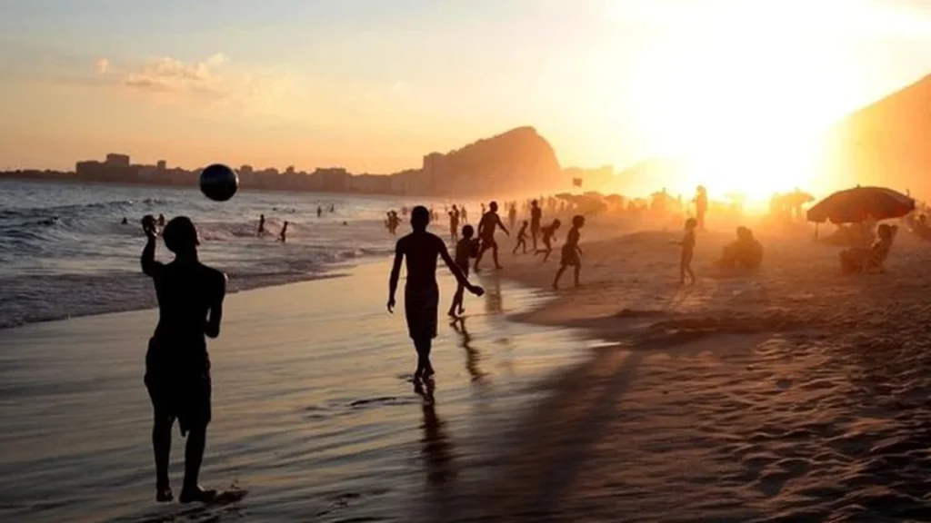 O crescimento dos esportes de areia no litoral de Alagoas: impacto e perspectivas O crescimento dos esportes de areia no litoral de Alagoas: impacto e perspectivas