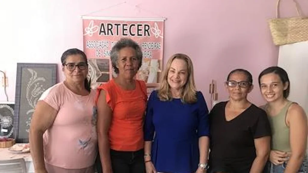 Secretária Visita Artesãos do Programa Alagoas Feita à Mão e Acompanha Produção Local