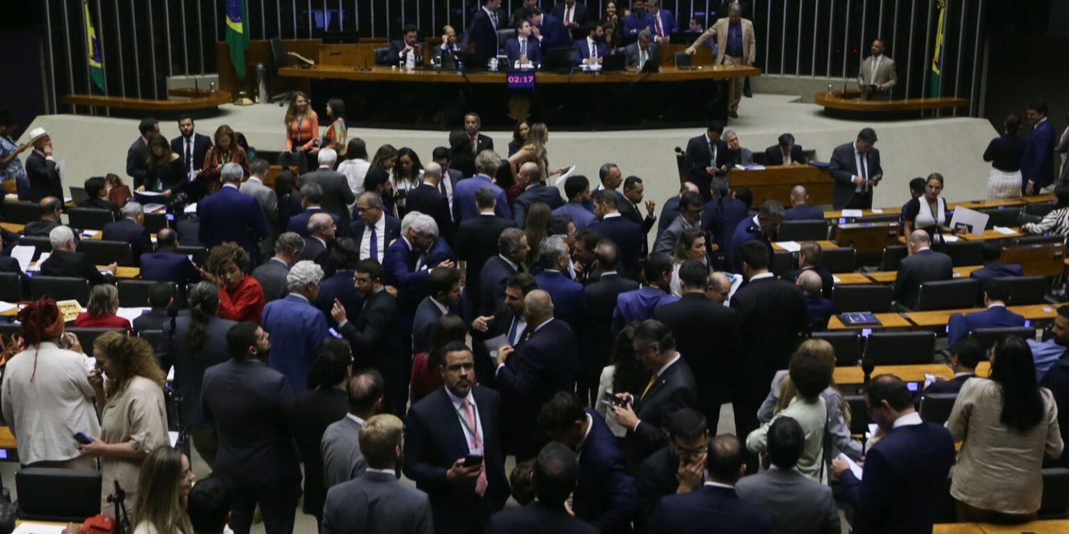Câmara Aprova Isenção do Imposto de Renda para Rendas de até R$ 5 Mil Imagem do artigo