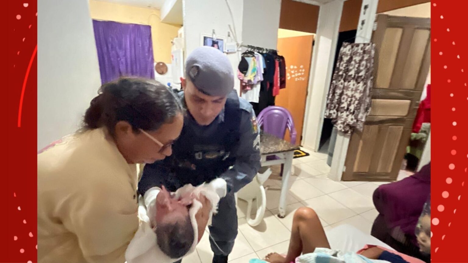 Bebê Nascido no Natal Recebe Nome de Policial que Fez Parto de Emergência Bebê Nascido no Natal Recebe Nome de Policial que Fez Parto de Emergência