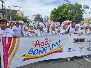 Celebração do Sincretismo Religioso Marca Lavagem do Bonfim na Bahia
