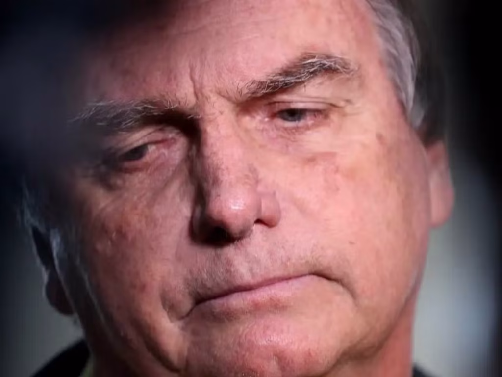 Moraes Rejeita Pedido de Prisão Domiciliar para Bolsonaro; Ex-Presidente Tem Alta Prevista para Hoje