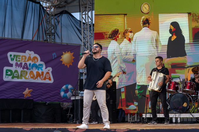 Verão Maior Paraná: Artistas Locais Brilham no Palco Sunset e Animam Veranistas