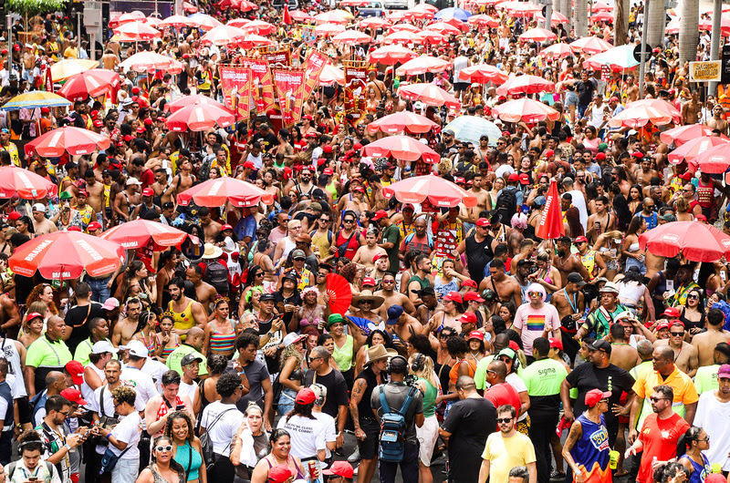 Carnaval Aumenta o Turismo Internacional: 300 mil Estrangeiros Visitam o Brasil