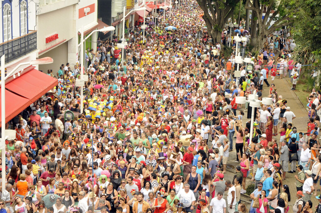 Carnaval de 2026: Expectativa de R$ 18,6 bilhões no Turismo e impacto no comércio