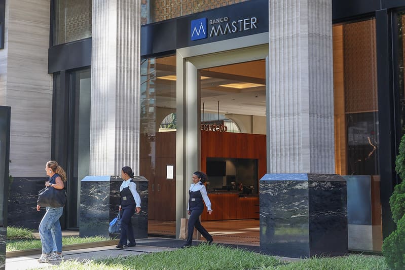Escândalo na Previdência: Repetição de Pareceres do Banco Master Levanta Suspeitas Escândalo na Previdência: Repetição de Pareceres do Banco Master Levanta Suspeitas