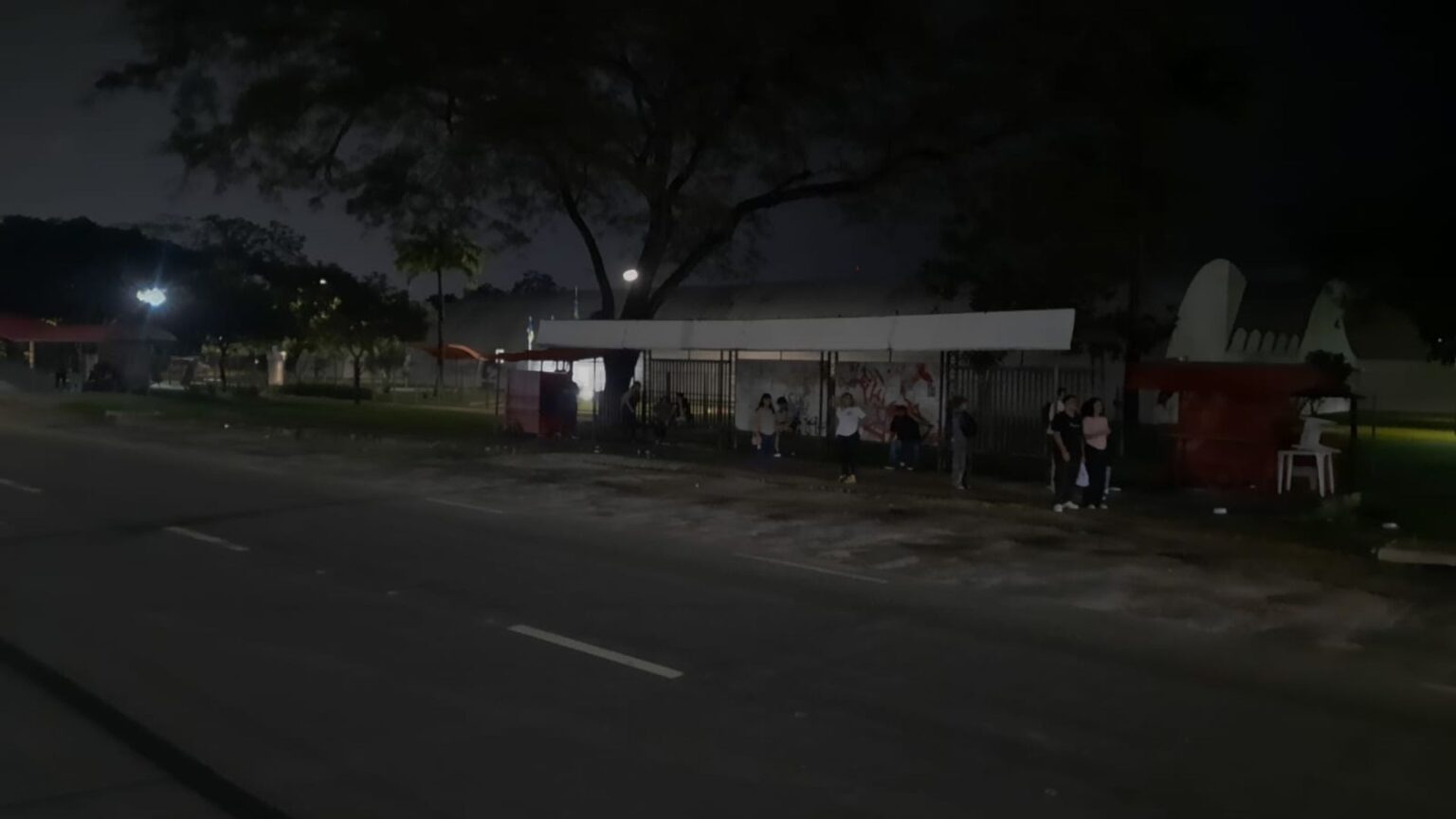 Estudantes Alertam para Risco de Assaltos em Ponto de Ônibus de Macapá