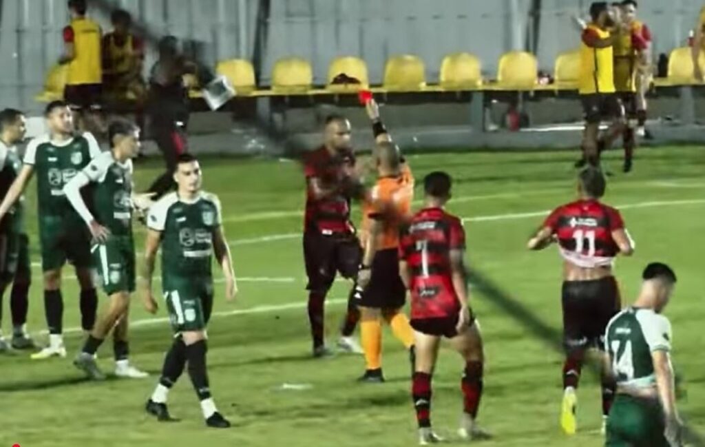 Independente Reclama da Arbitragem Após Polêmica em Jogo contra o Trem