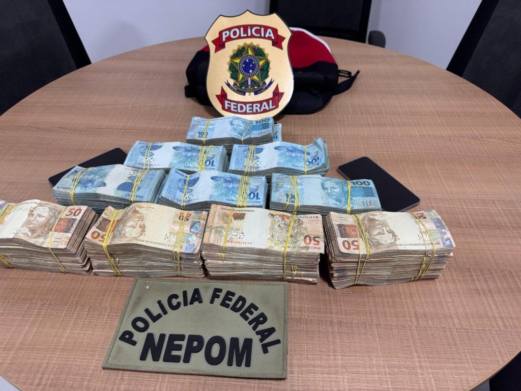 PF Realiza Prisão em Flagrante com R$ 400 Mil em Espécie no Amapá