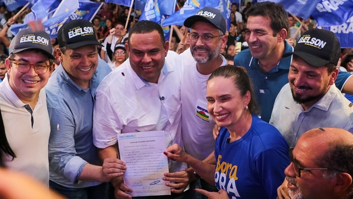 Prefeito de Porto Grande Troca de Partido e Apoia Candidatura de Clécio