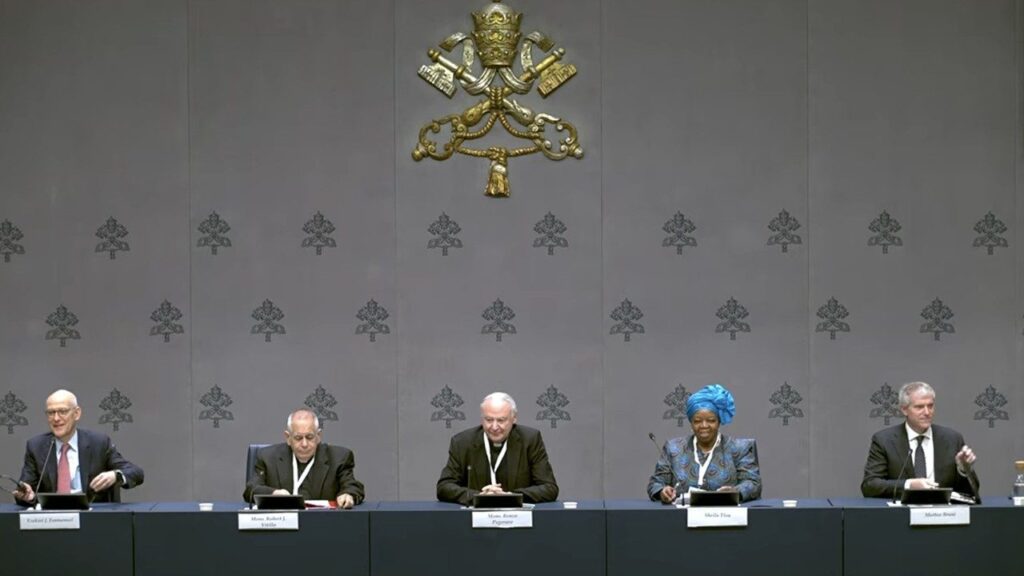 Saúde Universal em Debate: Enfrentando os Desafios dos Custos Crescentes