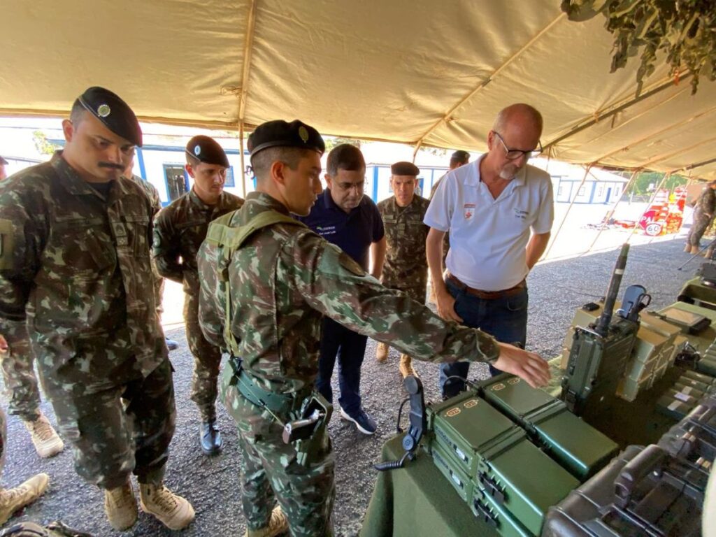 Tecnologias do Exército Brasileiro Aumentam Monitoramento da Fronteira Sul Tecnologias do Exército Brasileiro Aumentam Monitoramento da Fronteira Sul