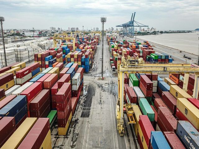 Agronegócio Catarinense Enfrenta Desafios com Tensão no Oriente Médio