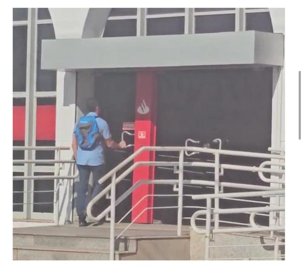 Investigação revela saques de R$ 350 mil por suplente de Alcolumbre em meio a esquema no Dnit Investigação revela saques de R$ 350 mil por suplente de Alcolumbre em meio a esquema no Dnit